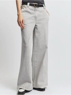 Saint Art | Amber wide leg denim in powder grey